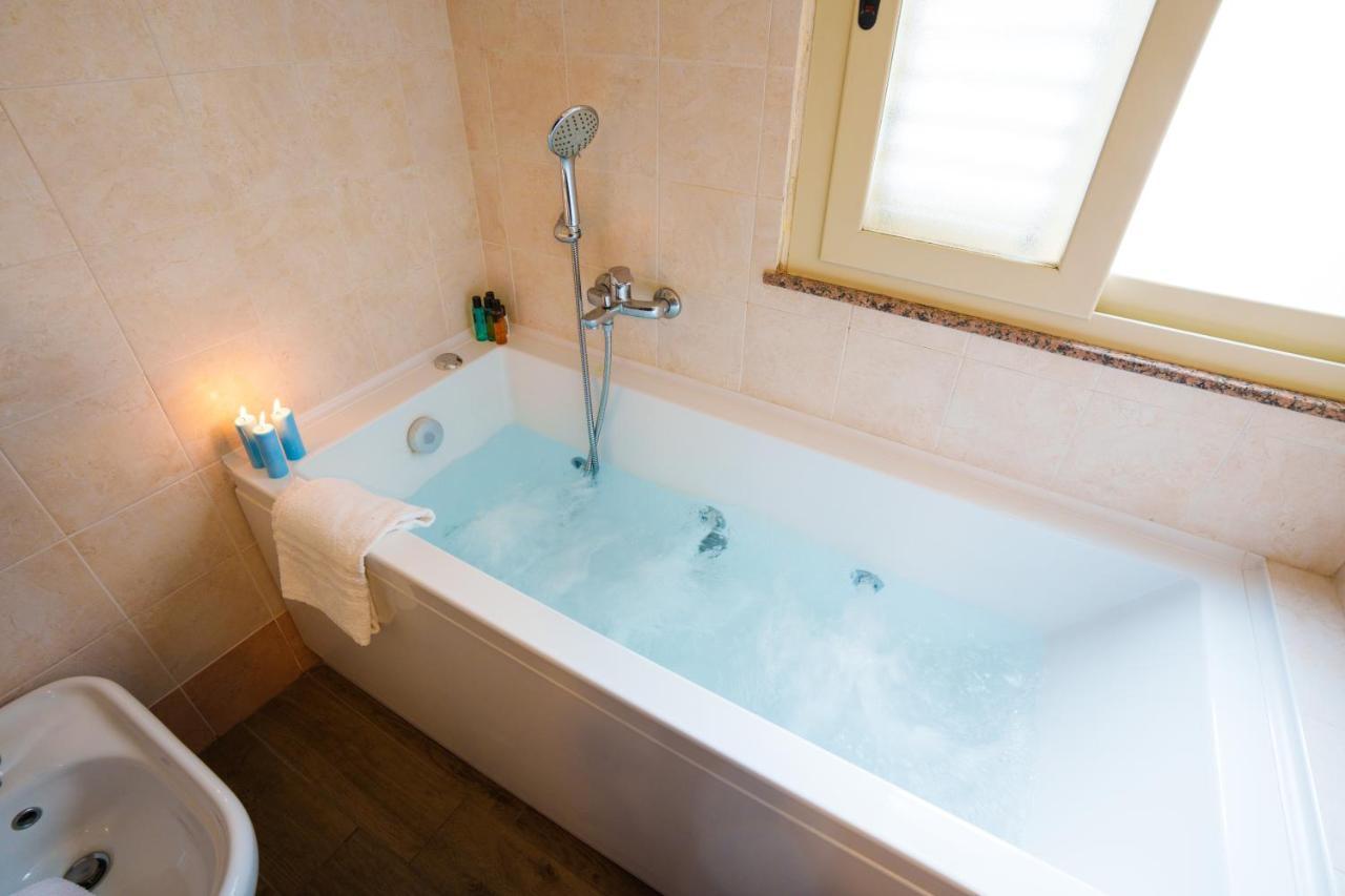 סנטה תרזה די ריבה Quattro Torri B&B מראה חיצוני תמונה