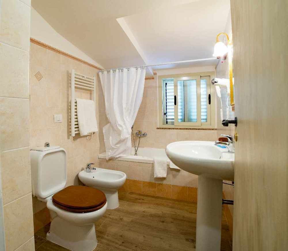 סנטה תרזה די ריבה Quattro Torri B&B מראה חיצוני תמונה